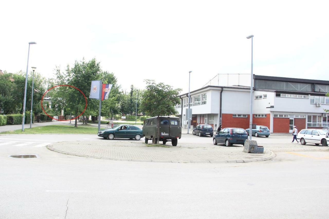 Apartman Kej Pirot Exteriör bild