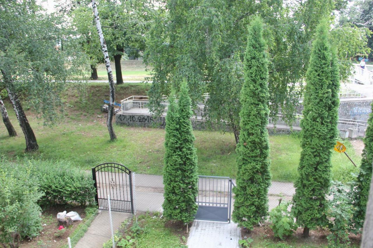 Apartman Kej Pirot Exteriör bild