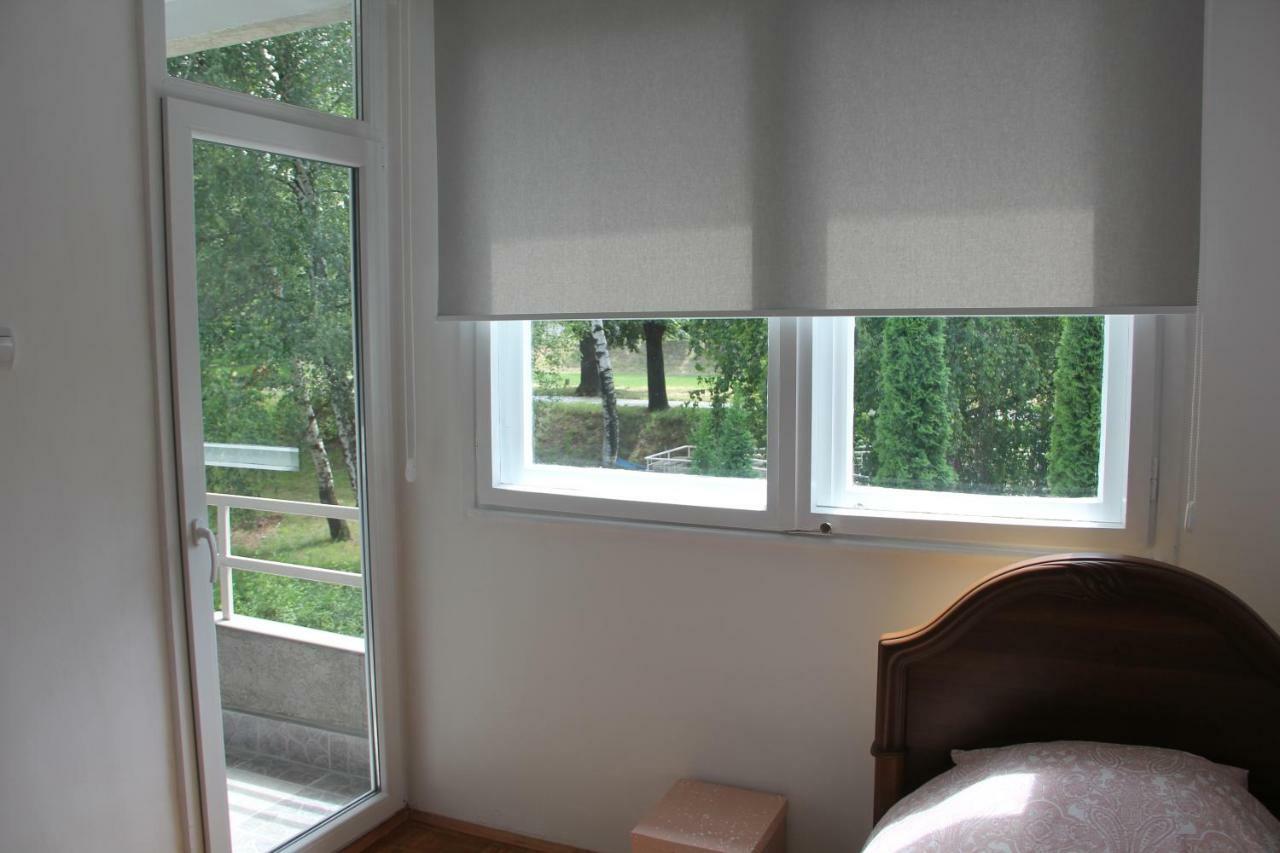 Apartman Kej Pirot Exteriör bild